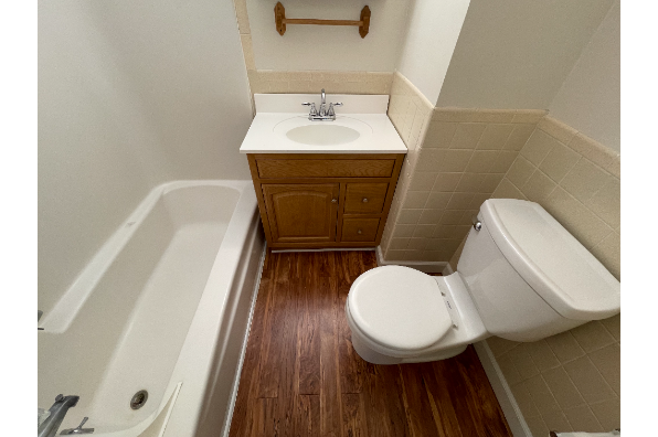 60-62-64 Groton Ave, 62 B Groton Ave (Photo 3)