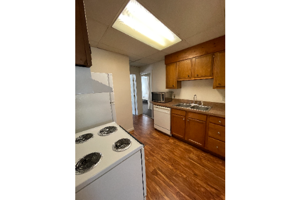 60-62-64 Groton Ave, 62 B Groton Ave (Photo 5)