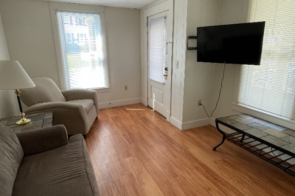 60-62-64 Groton Ave, 62 B Groton Ave (Photo 4)