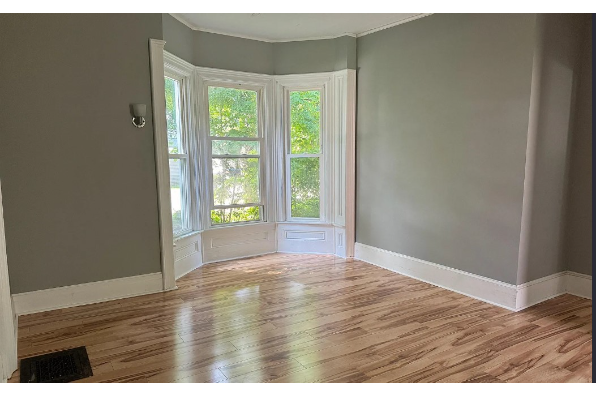 86 Main St, 86 Main St House (Photo 6)