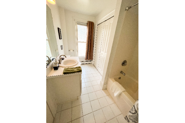 57 Spruce St, Apt 1 (Photo 4)