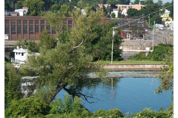 264 East 2nd Street, 2 Bedroom (Photo 4)