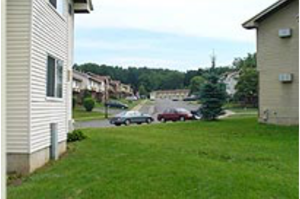 ParkEdge Townhomes, 2 Bedroom Town House (Photo 5)