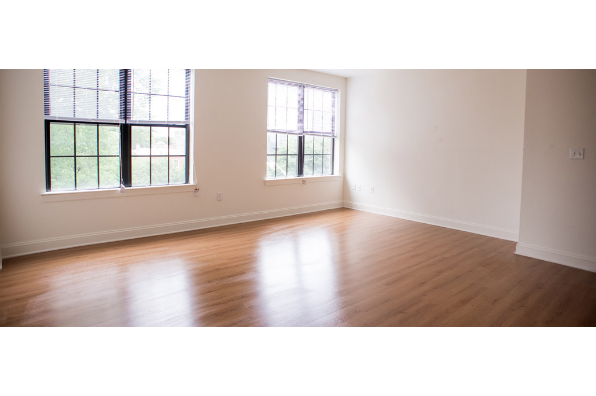 108 E. Main Street, 3 Bedroom (5-6 people) (Photo 5)