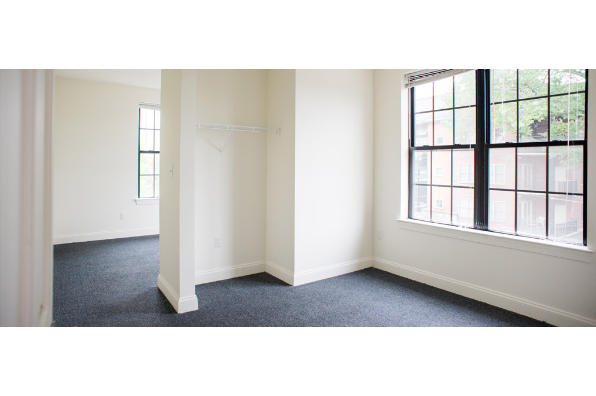 108 E. Main Street, 4 Bedroom (5-6 people (Photo 3)