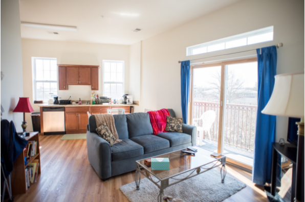 One South Main, 3 Bedroom (3-4 people (Photo 2)