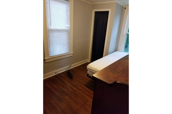 131 Schubert St (Photo 6)