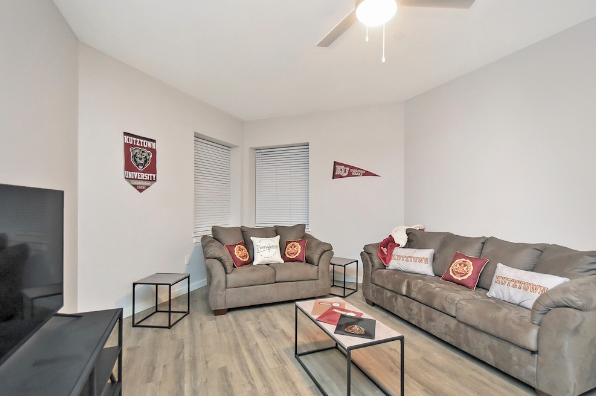 Advantage Point, 4 Bedroom 2 Bath (Photo 5)