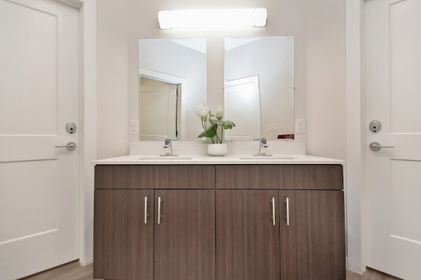 Advantage Point, 4 Bedroom 2 Bath (Photo 3)