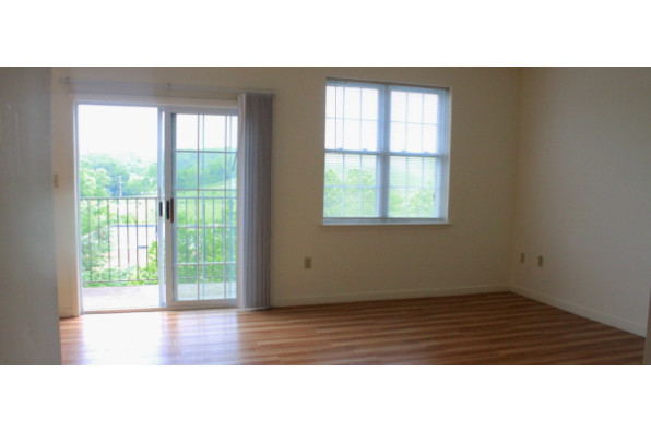 The Mill at White Clay Creek, 3 Bedroom 2 Bath (Photo 3)