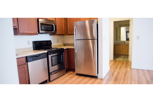 Main Street Plaza, 4 Bedroom 2 Bath (Photo 3)