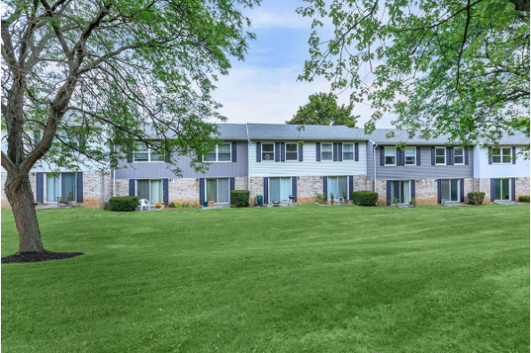 Northwood Townhomes, 2 Bedroom 1.5 Bath Town House (Photo 6)