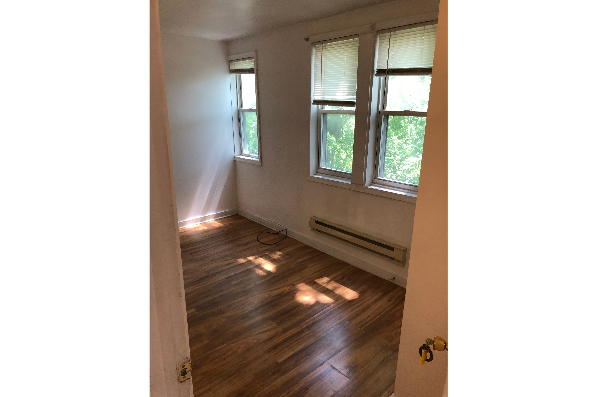 10 E Main St, APT 2 (Photo 2)