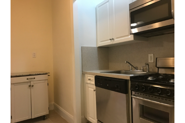 466 W 51st St (Photo 6)