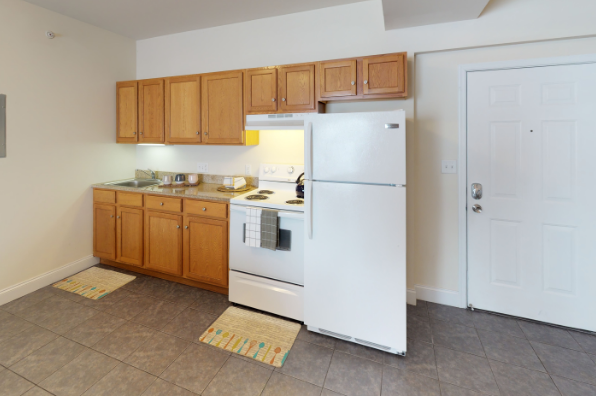 Lofts on East Main, 3 Bedroom / 1 Bathroom (Photo 4)