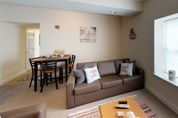 Lofts on East Main, 3 Bedroom / 1 Bathroom (Photo 5)