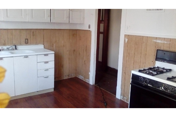 821 Chilton Ave, 2nd floor (Photo 3)