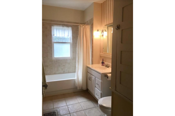 900 Westcott St (Photo 6)