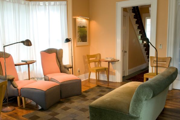 408 S Aurora St (Photo 1)