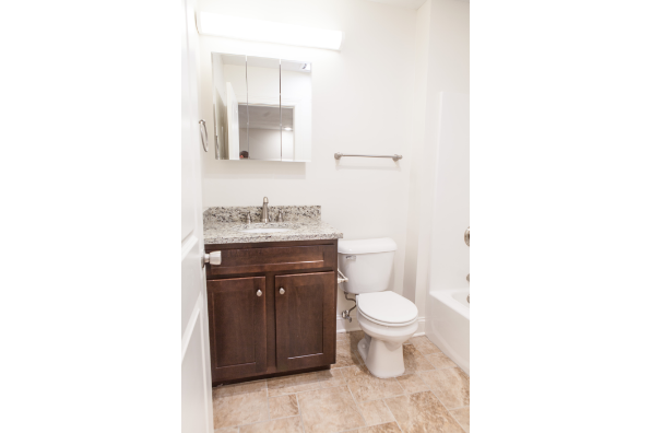 1029 Madison St, 4 (Photo 4)