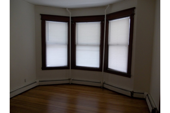 489 Hudson Ave, 1st Floor (Photo 3)