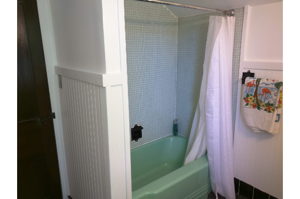 1191 E Shore Dr (Photo 1)