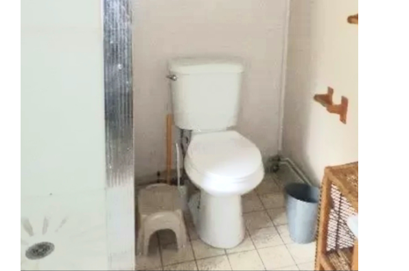 65 Center St, Second floor rooms for rent (Photo 3)