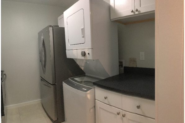 8 Joalyn Rd, 8 Joalyn Rd. apt. (Photo 6)