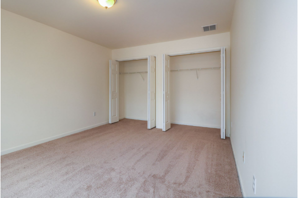 131 Pinebrook Dr (Photo 2)