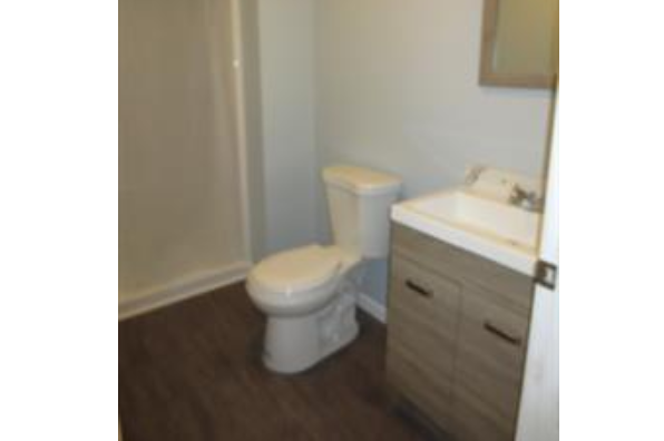 45 Oak St (Photo 5)