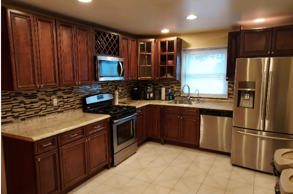 91 Fairview Ave, LARGE HOME (Photo 4)