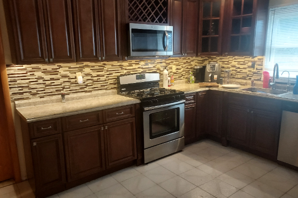 91 Fairview Ave, LARGE HOME (Photo 6)