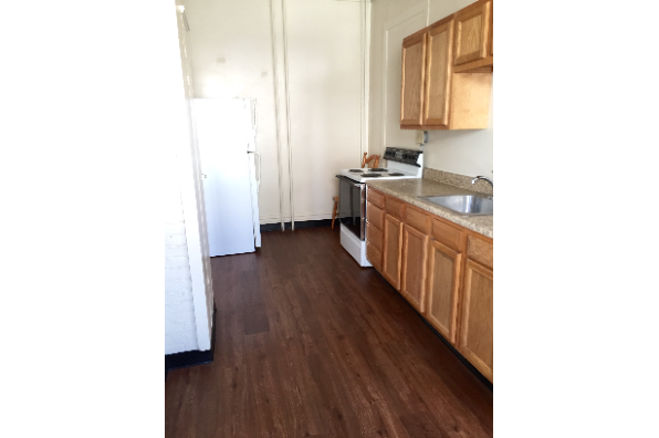 11 E Main St, 23 E. MAIN ST-5 BEDROOM HOUSE (Photo 1)