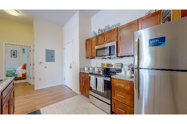 Auden Albany (Photo 2)