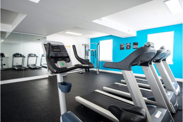 HH Eleanor at Chestnut, 3 Bedroom 3 Bath (Photo 5)