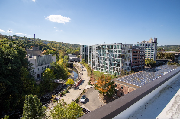 Cayuga Loft, 2 Bedroom 2 Bath (Photo 6)