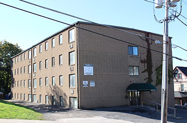 302 Marshall St, 2 Bedroom (Photo 1)