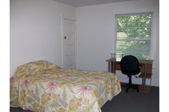 109 Dewitt Place, #5 (Photo 4)