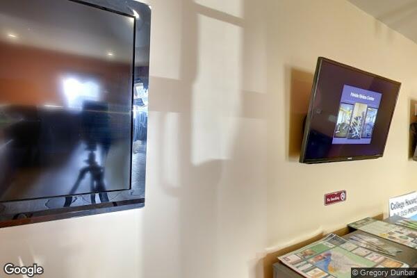 Premier Living Suites, 4 bed (Photo 1)