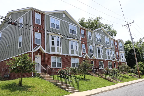 Cider Mill, 5 Bedroom Town House (Photo 1)