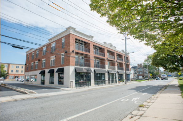 132 E Delaware, 3 Bedroom (up to 5 people) (Photo 1)