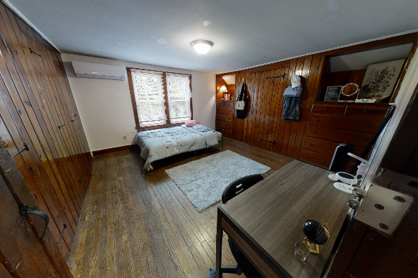 8 West Center Street, 5 Bedroom (Photo 2)