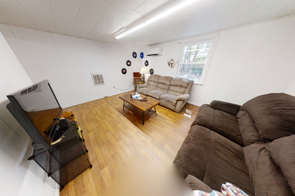 8 West Center Street, 3 Bedroom (Photo 8)