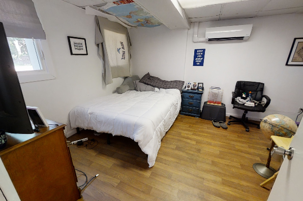 8 West Center Street, 3 Bedroom (Photo 9)