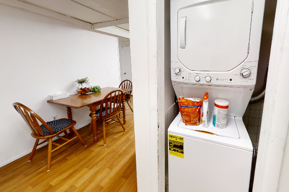 8 West Center Street, 3 Bedroom (Photo 5)