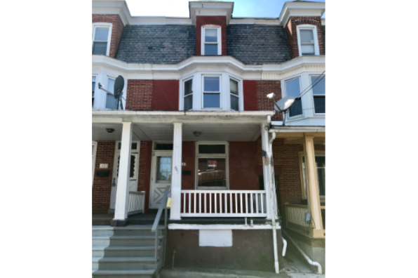 449 W Walnut St (Photo 1)