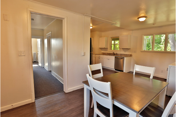 393 Main St, Apartment #2 (Photo 5)