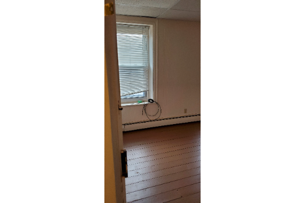 30 Noble St (Photo 4)