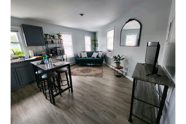 48 Main St (Photo 5)