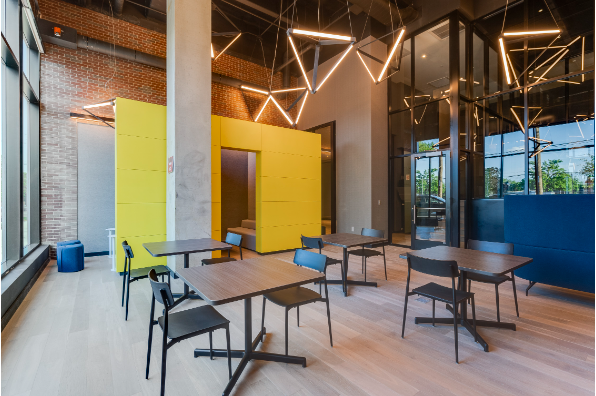 Common at Broadridge, Furnished Rooms in Shared Units (Photo 2)